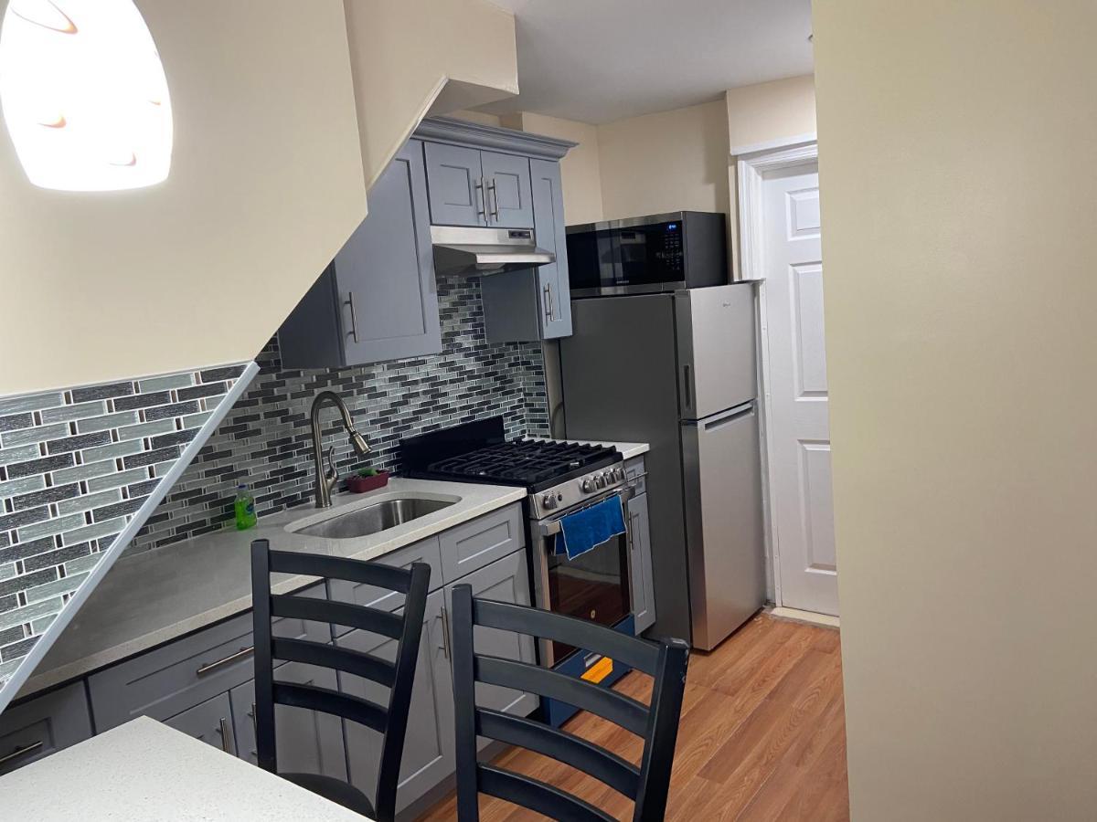 Affordable Room In Queens Нью-Йорк Экстерьер фото